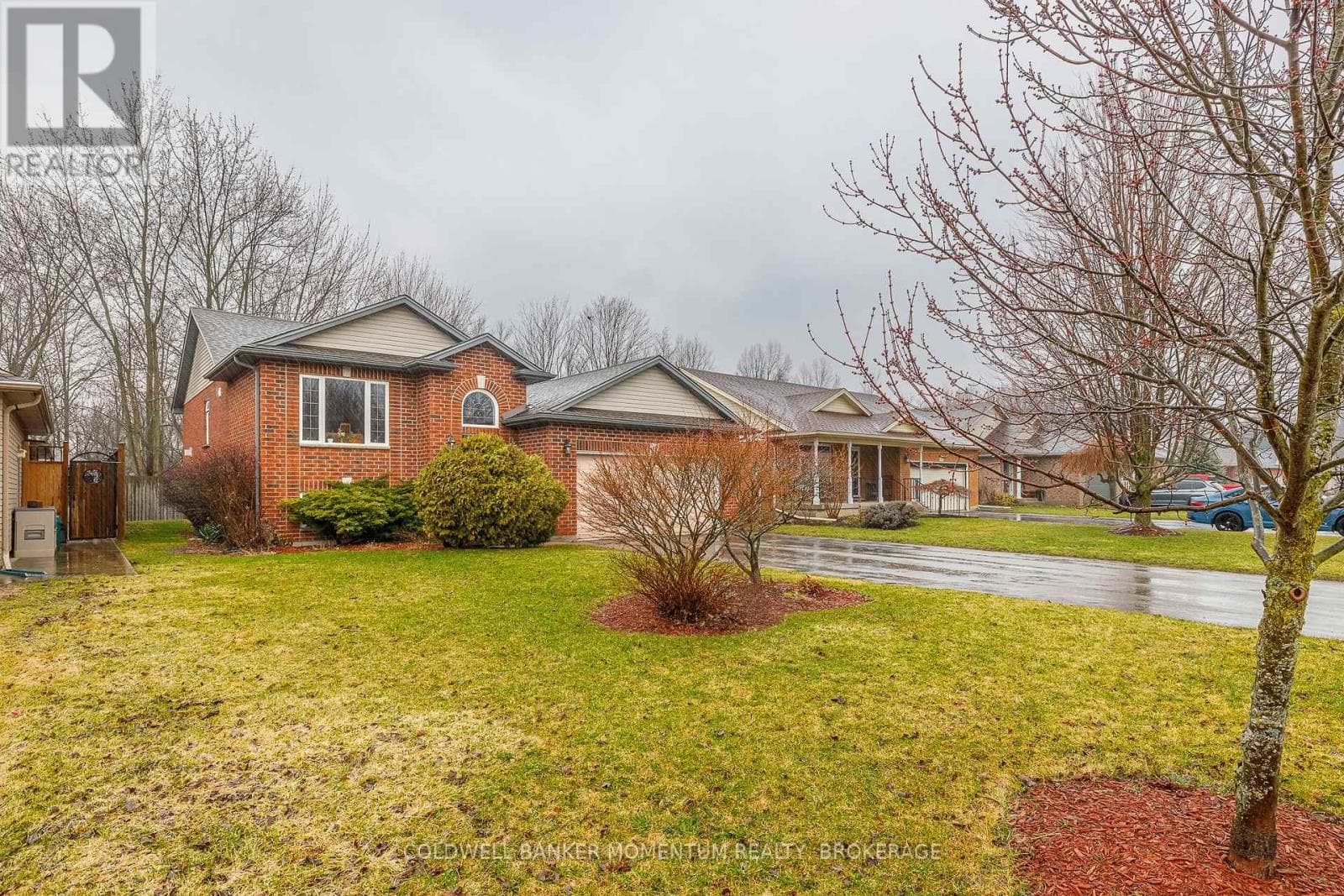 47 THOROLD AVENUE photo 2