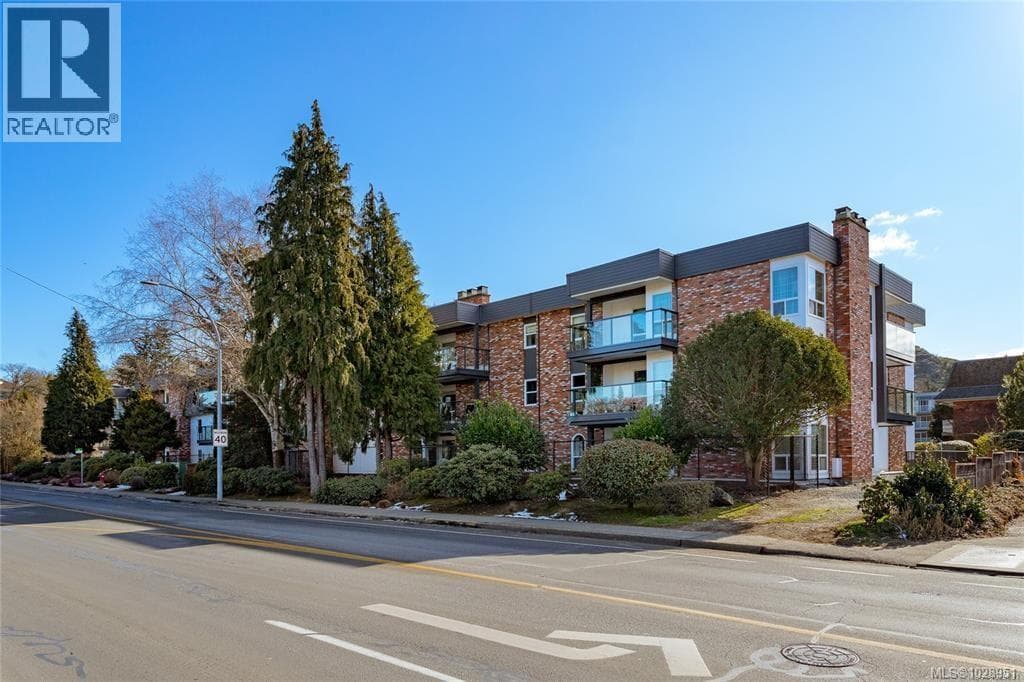 2 bed 2 bath single family at 202 1725 Cedar Hill Cross Rd — $520,000