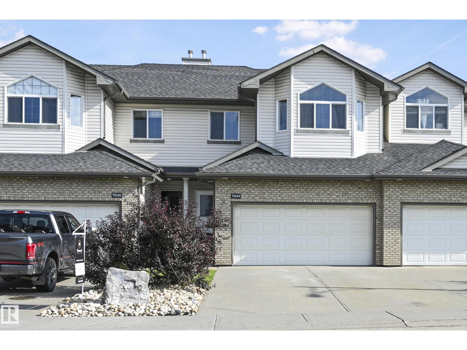 3 bed 3 bath single family at 11544 11 AV SW — $388,000