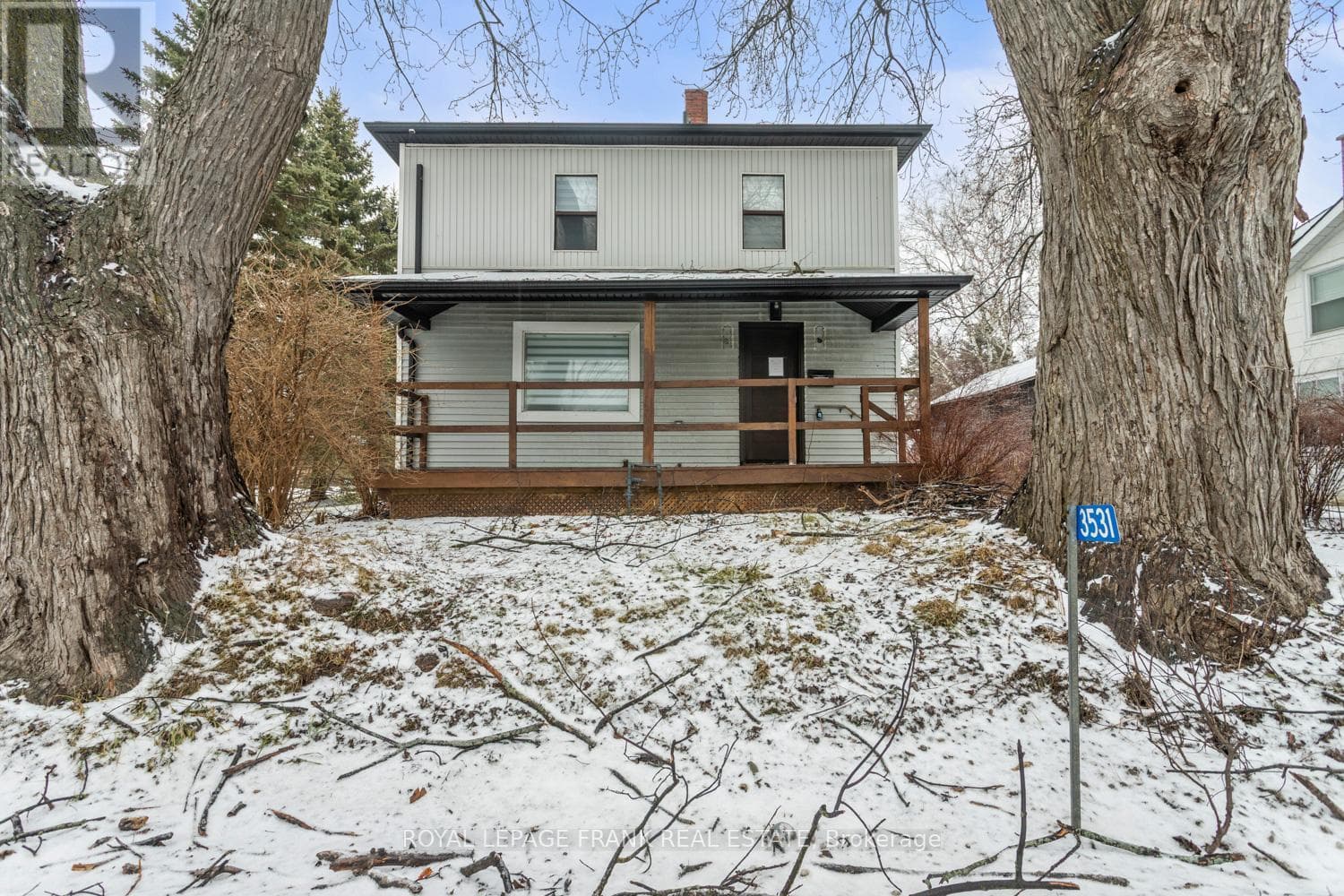 3531 SIMCOE STREET N photo 2