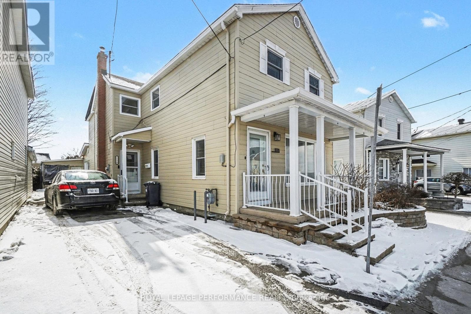 1178 MAIN STREET E photo 2