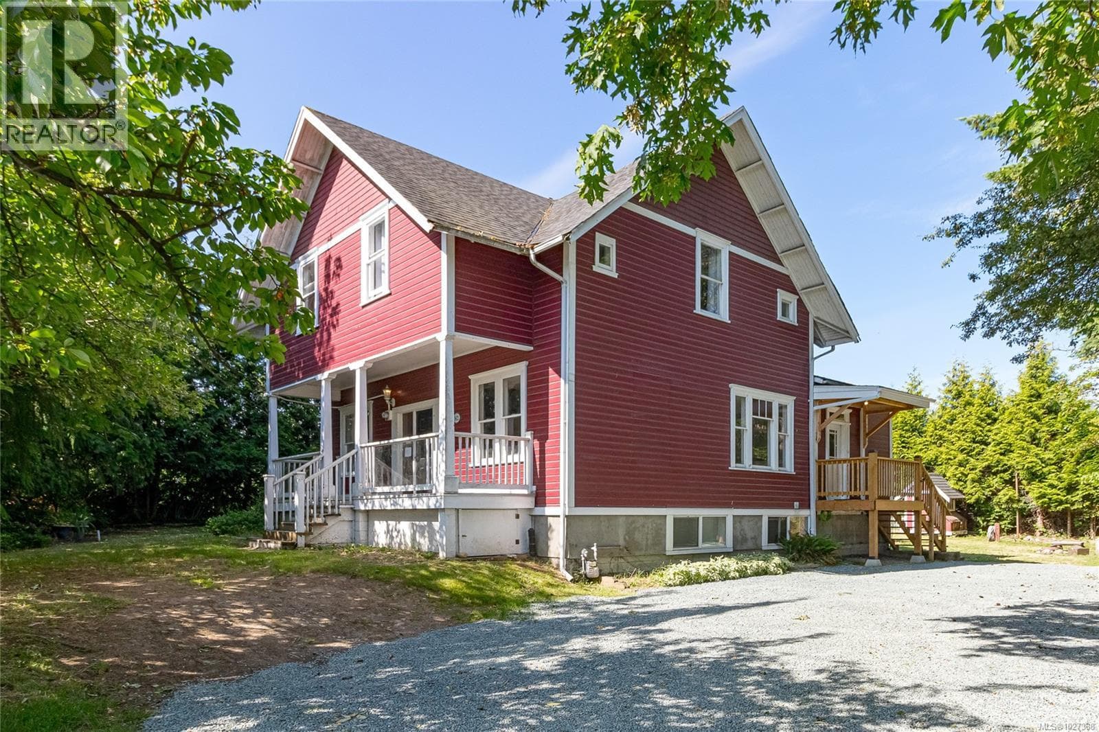 1421 Cranberry Ave photo 2