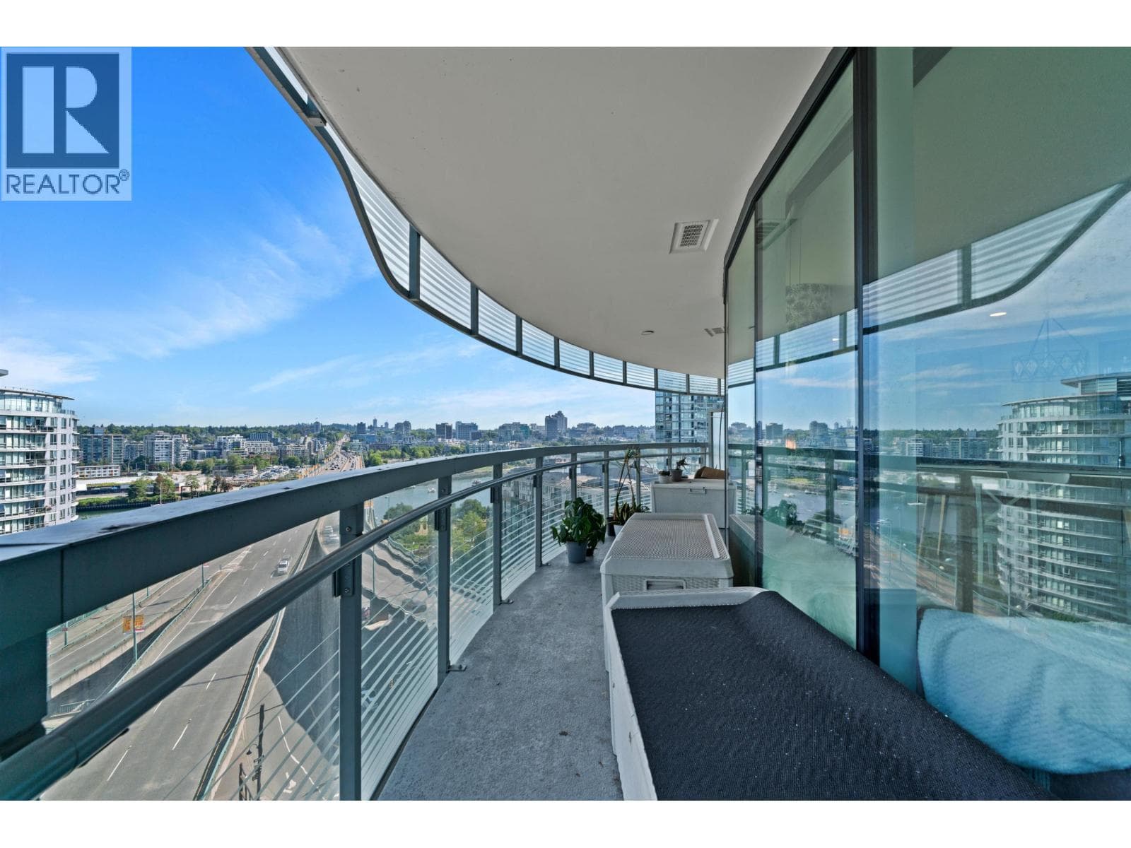 1284 87 NELSON STREET photo 2
