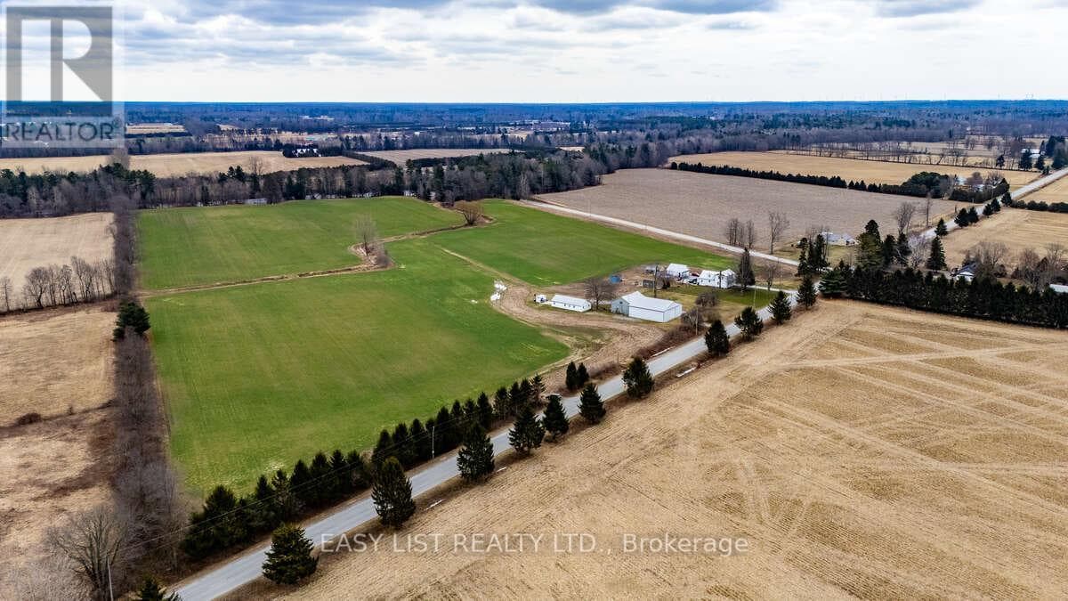1460 ELGIN COUNTY RD 55 photo 2