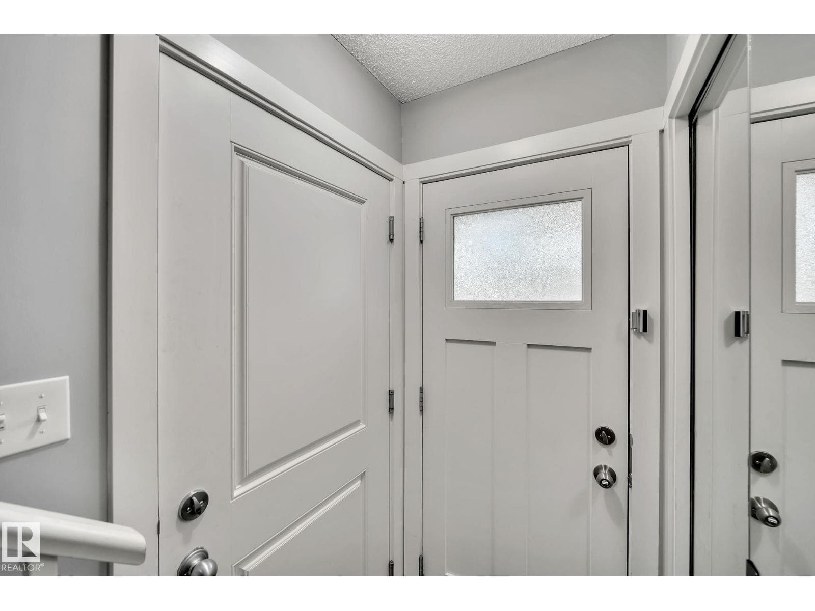 #10 1530 TAMARACK BV NW photo 5