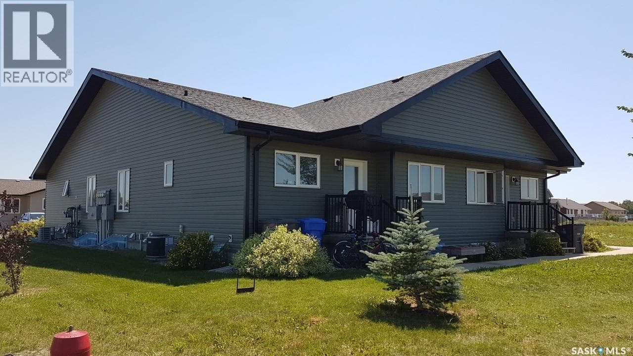 1 201 Carlyle AVENUE — photo 2
