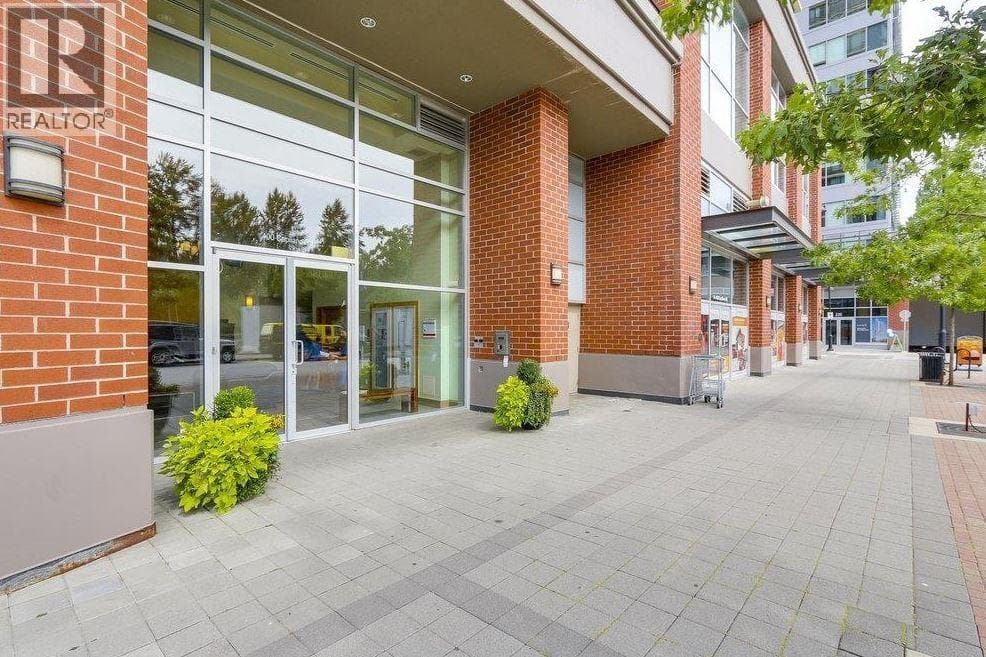 705 400 CAPILANO ROAD photo 2