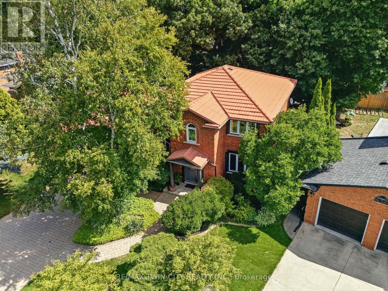 91 ABBEY CLOSE photo 2