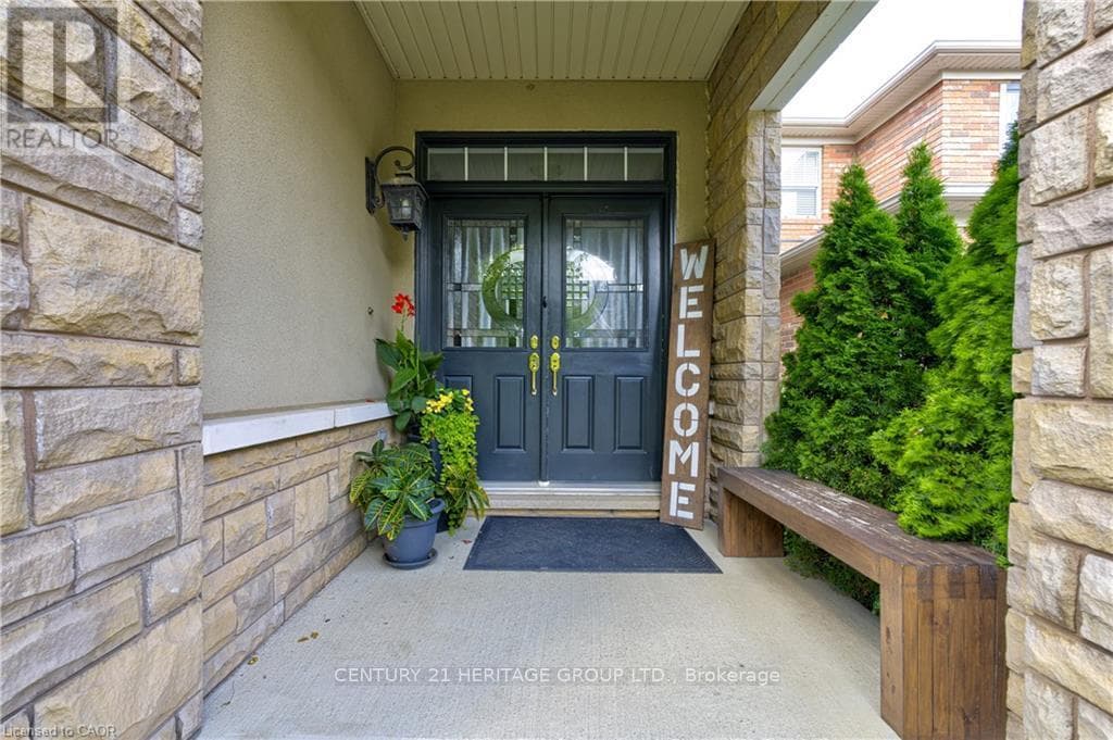 1406 MARSHALL CRESCENT photo 3