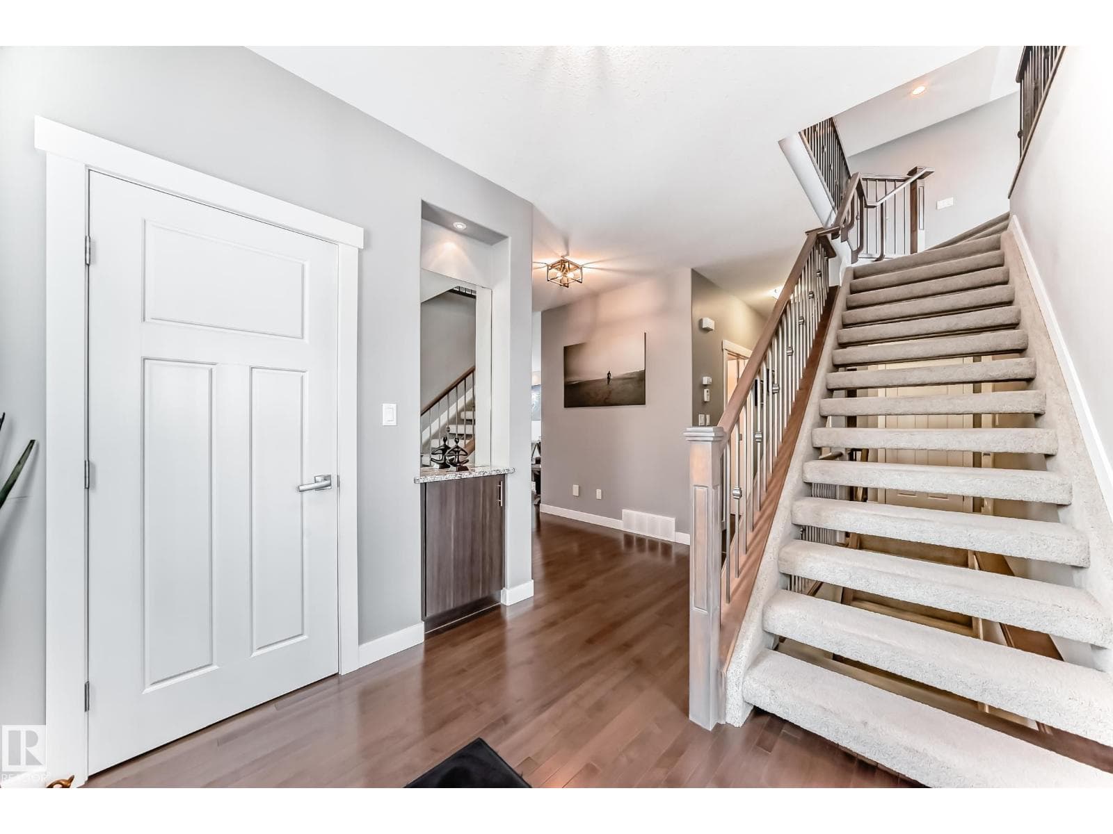 2117 69A ST SW photo 3