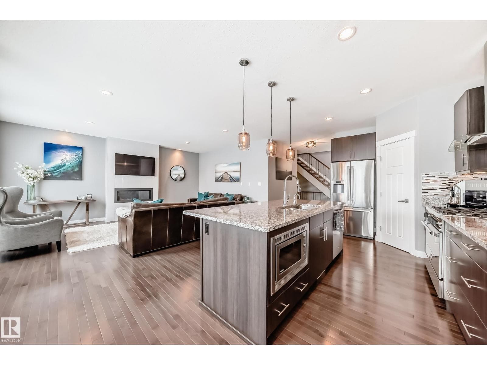 2117 69A ST SW photo 5