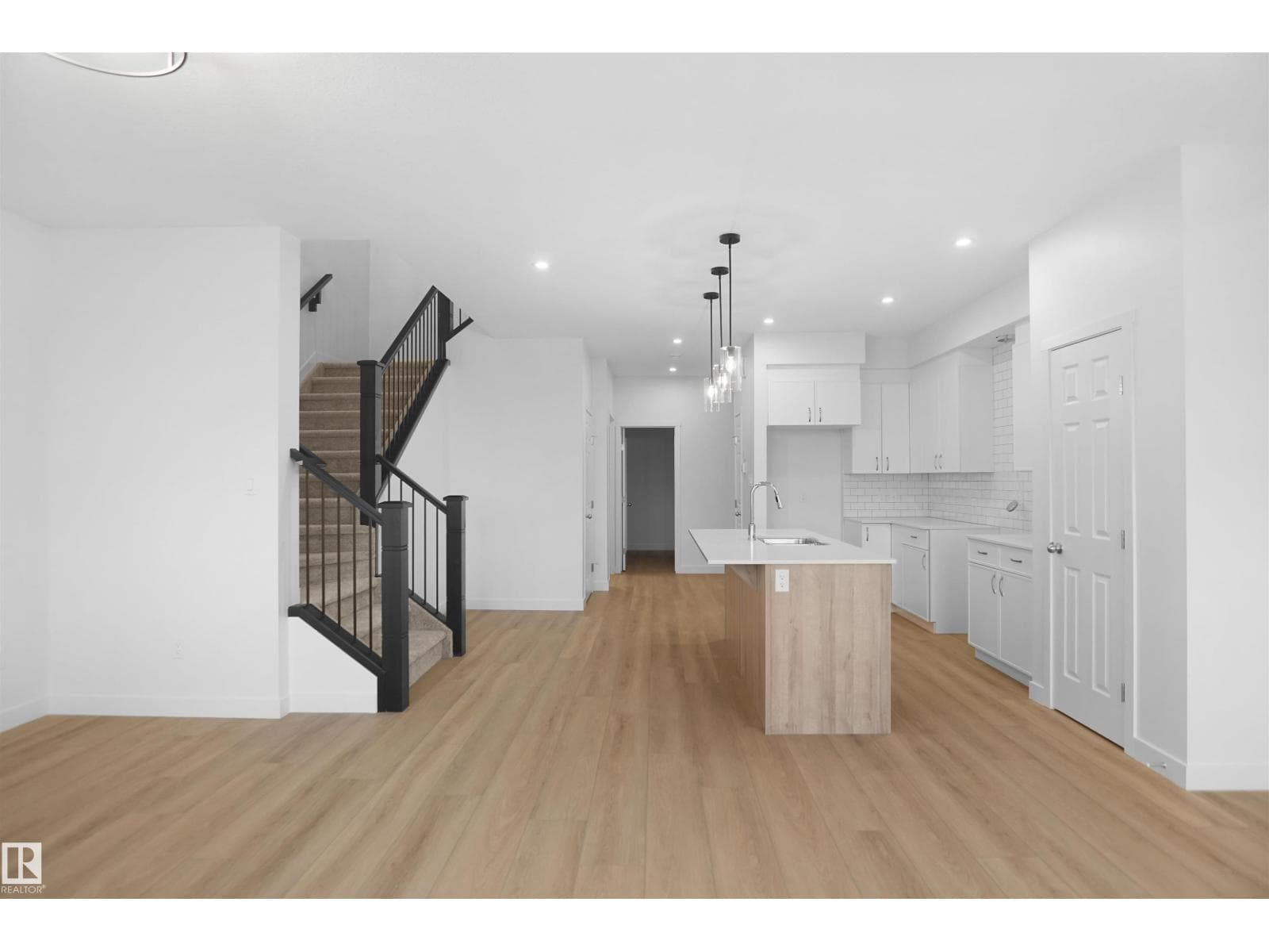 19446 22A AV NW — photo 3