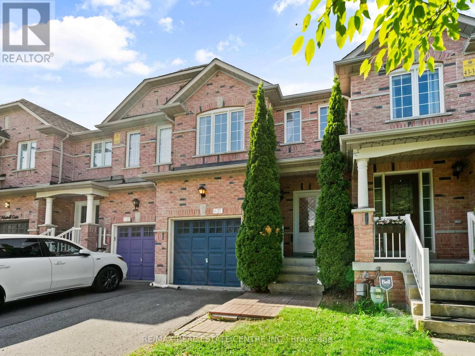3 bed 4 bath single family at 27 MARTELL GATE — $958,222