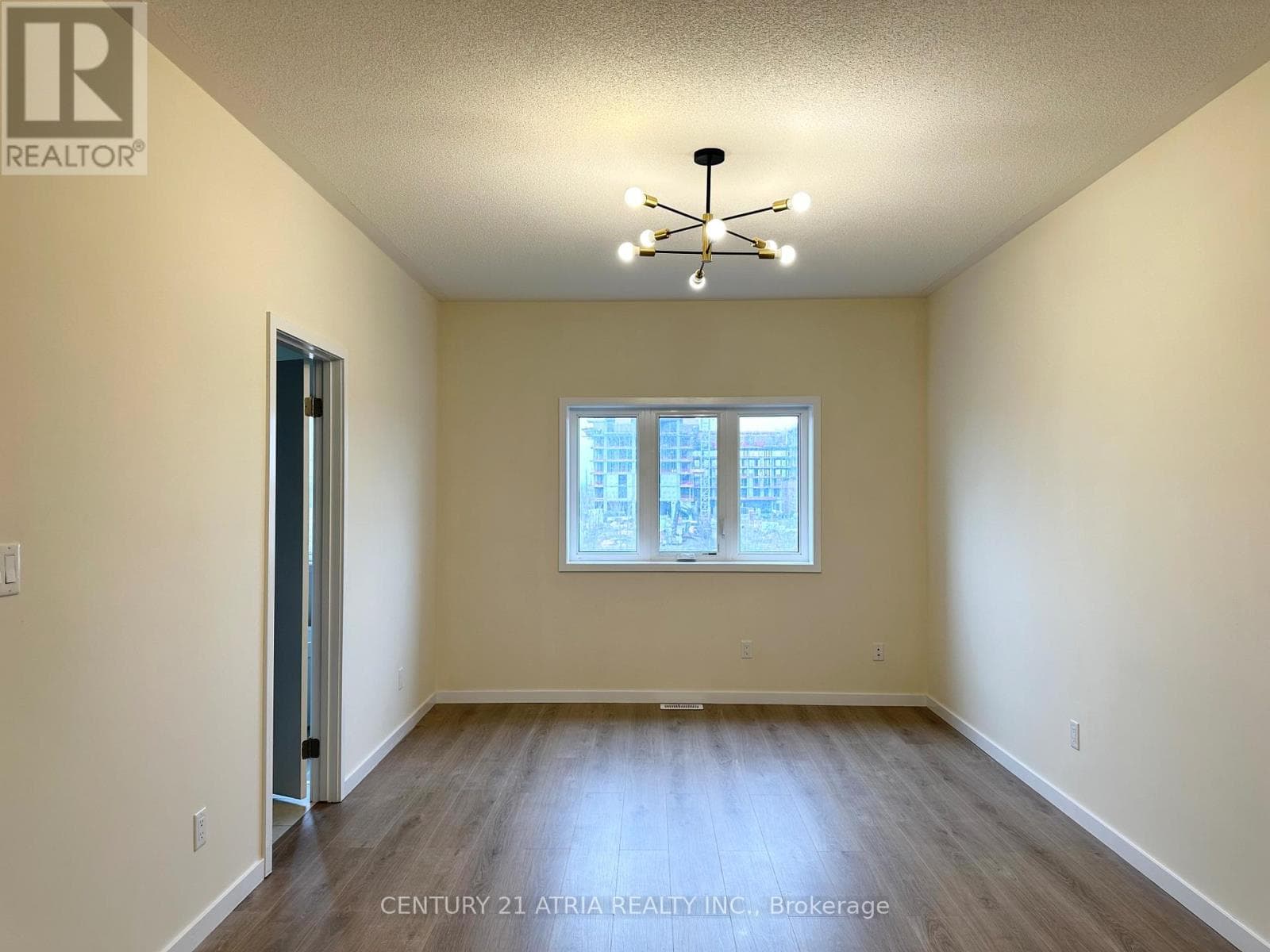 368 ELYSE COURT photo 2