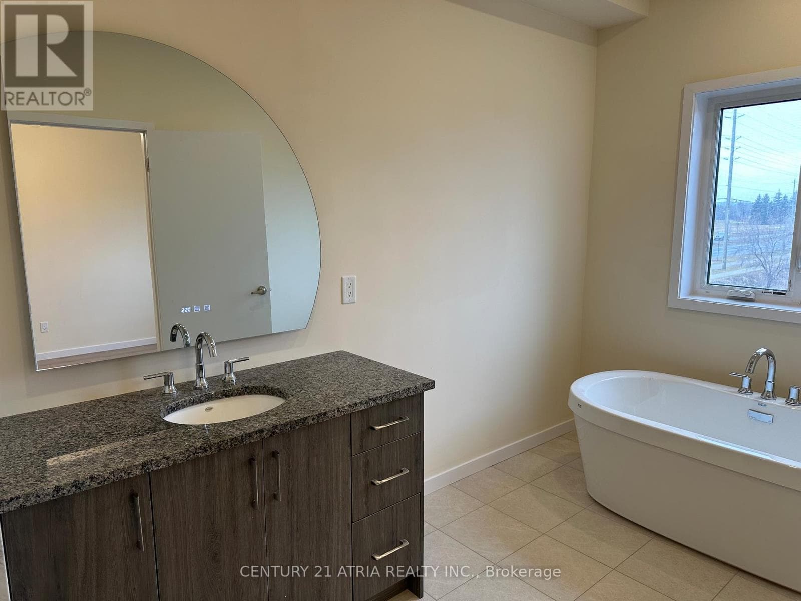 368 ELYSE COURT photo 3