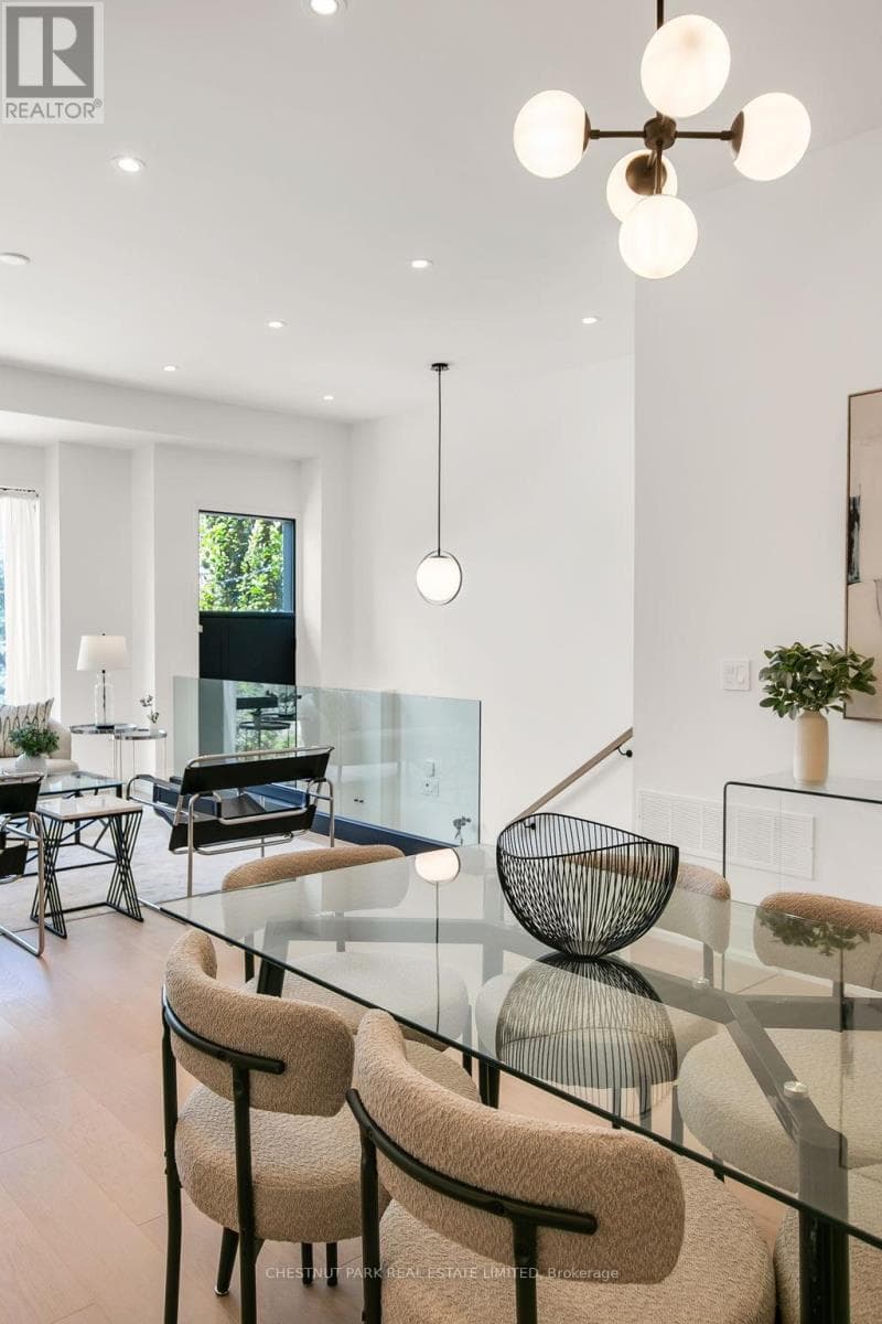 1031 SPADINA ROAD photo 3