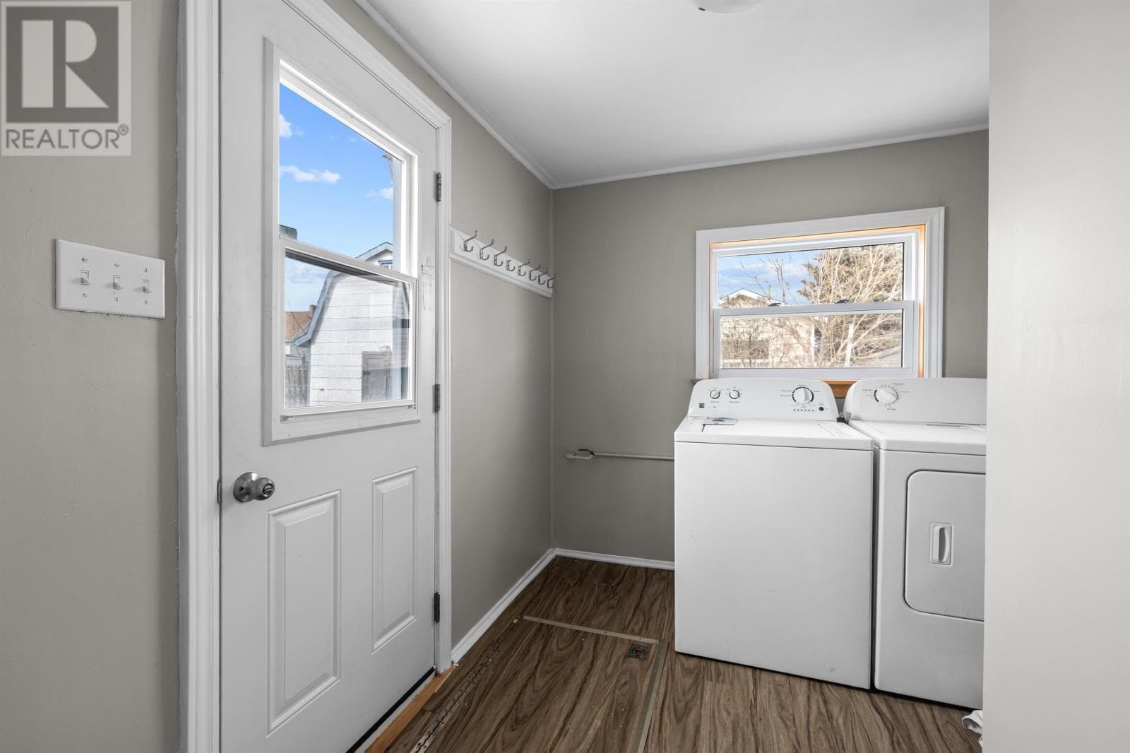 441 NOTRE DAME Street photo 4