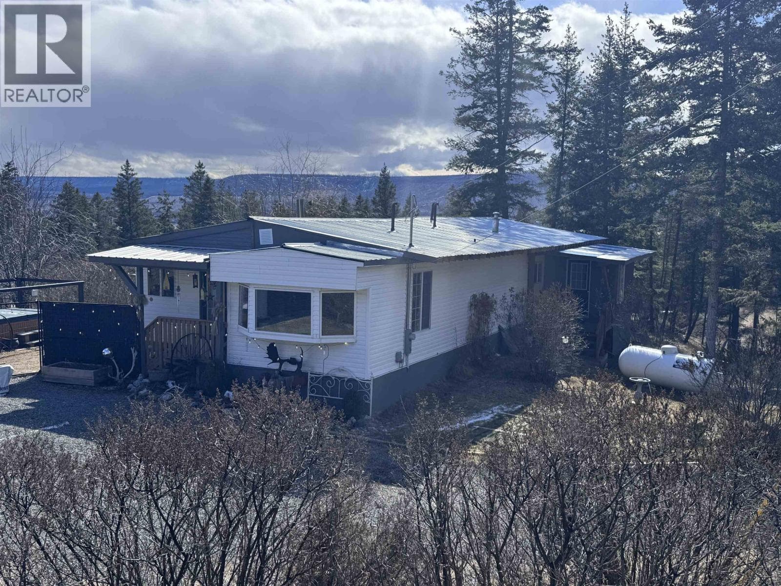 2 bed 1 bath single family at 7593 MCCAULEY ROAD — $215,000