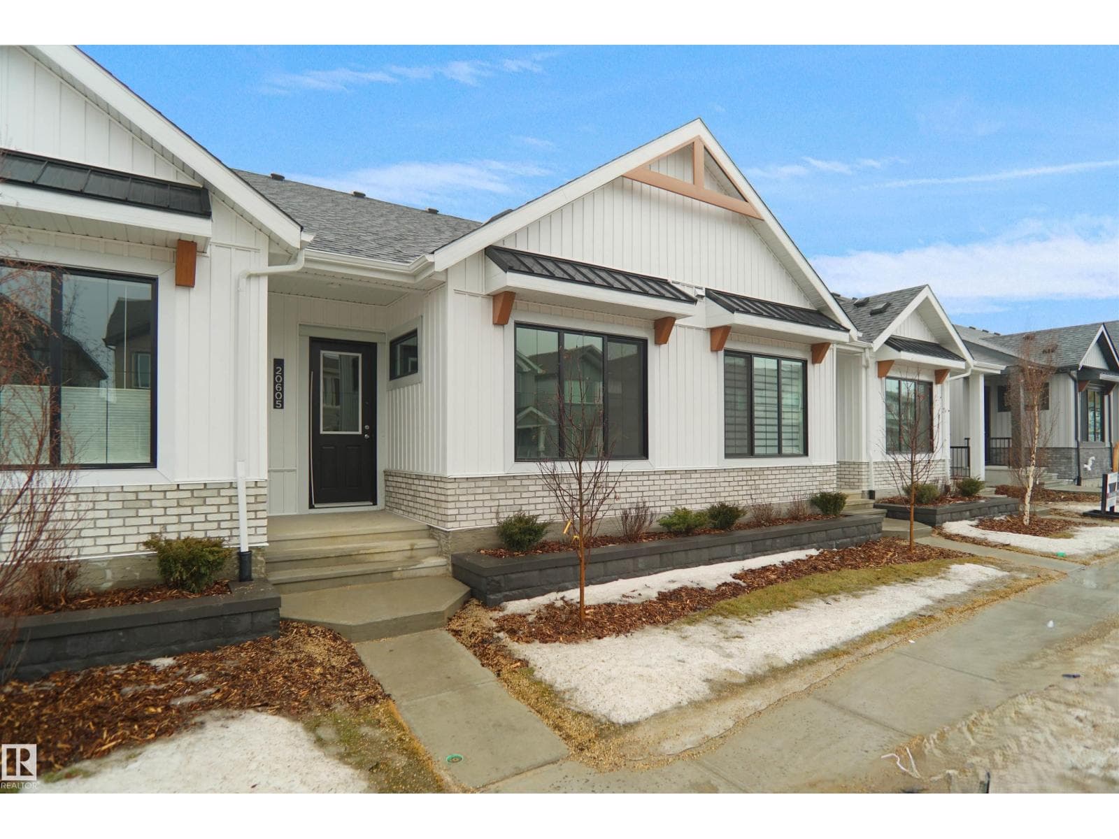 20605 42 AV NW photo 2