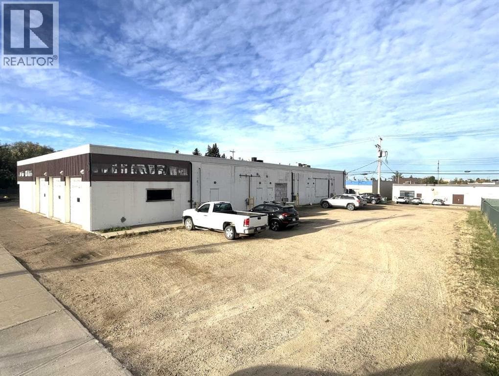 4704 49 Avenue — photo 4