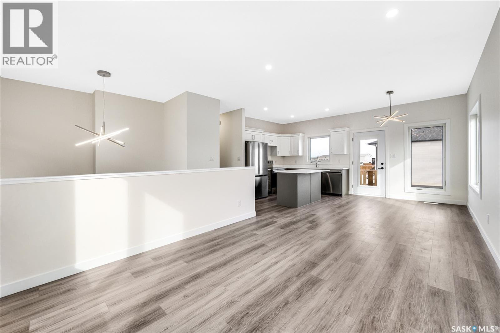 129 McDonald STREET photo 5