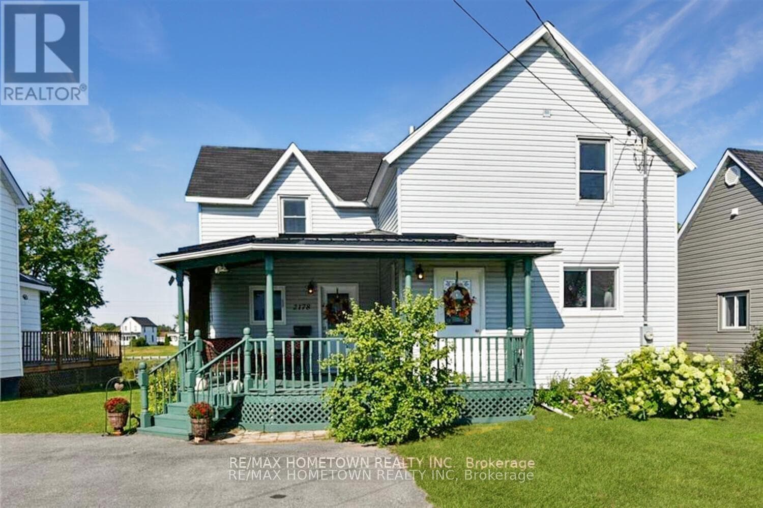 2178 DUNDAS STREET E photo 2