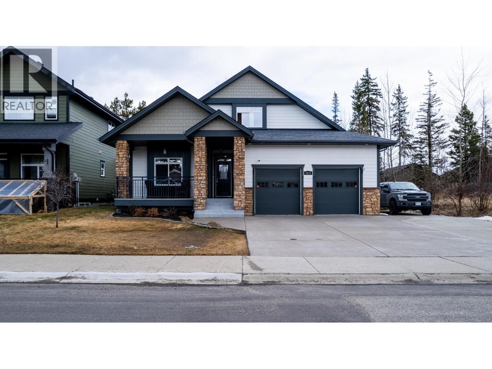 6 bed 4 bath single family at 2578 MAURICE DRIVE — $855,000