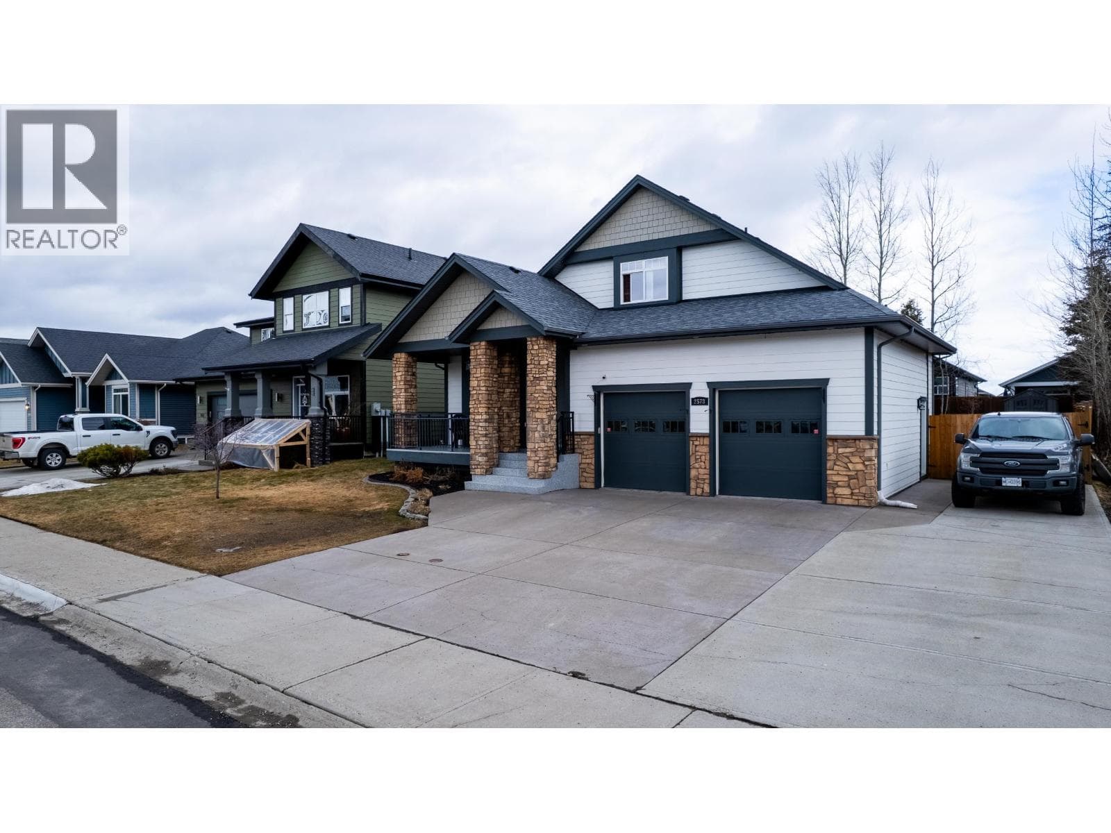 2578 MAURICE DRIVE photo 3