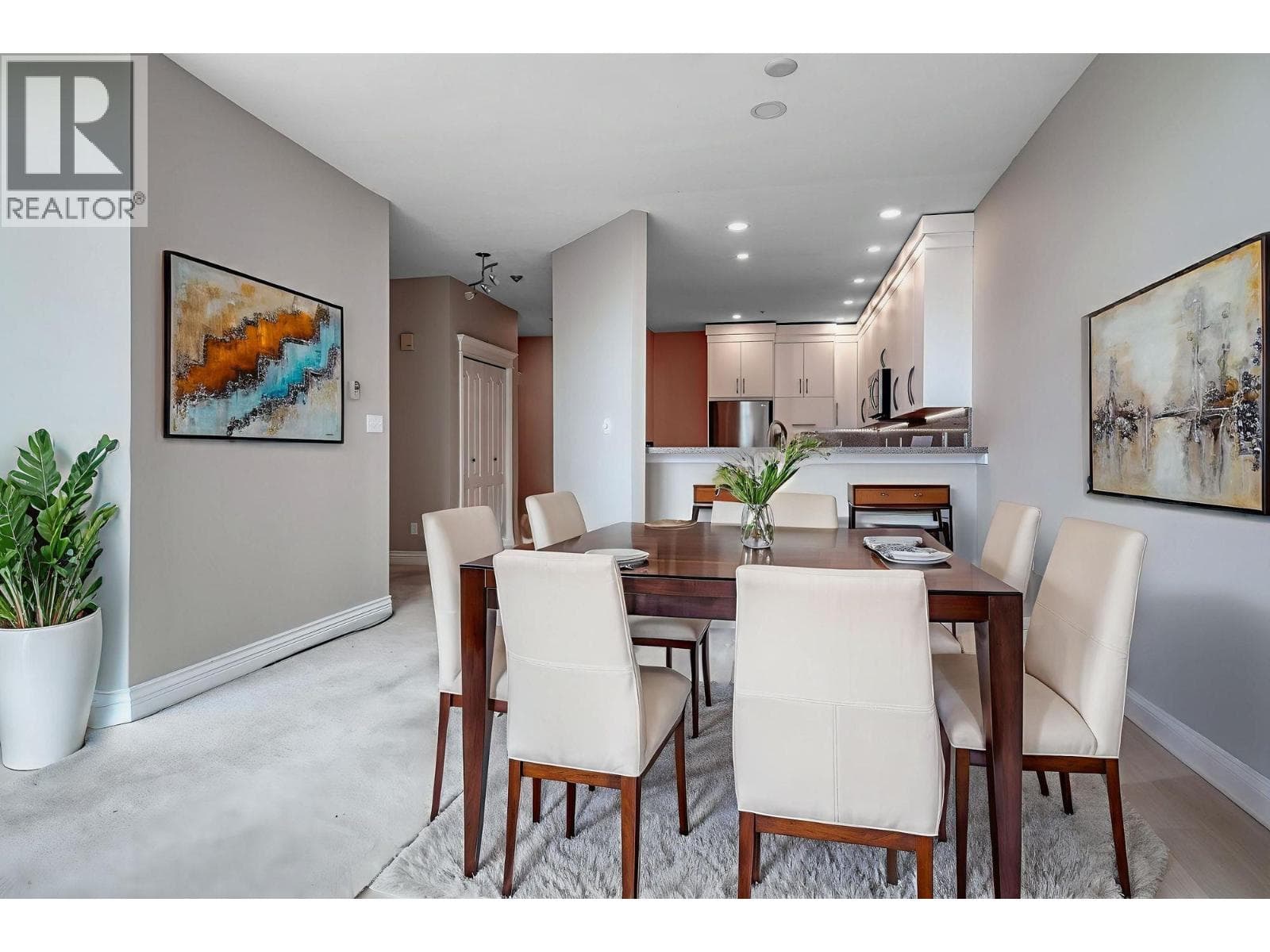 304 4753 W RIVER ROAD photo 2