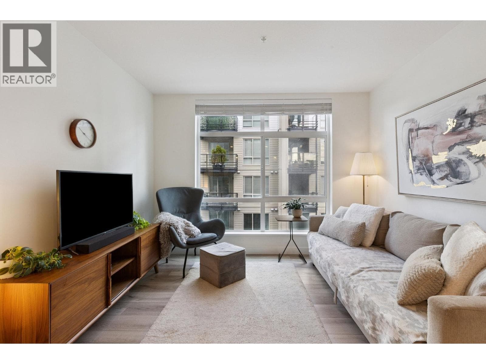 309 128 E 8TH STREET photo 2