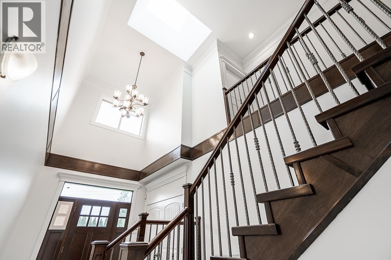 6159 CANADA WAY photo 5