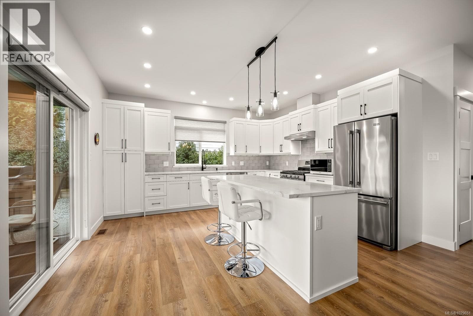 4076 Canterbury Way photo 4