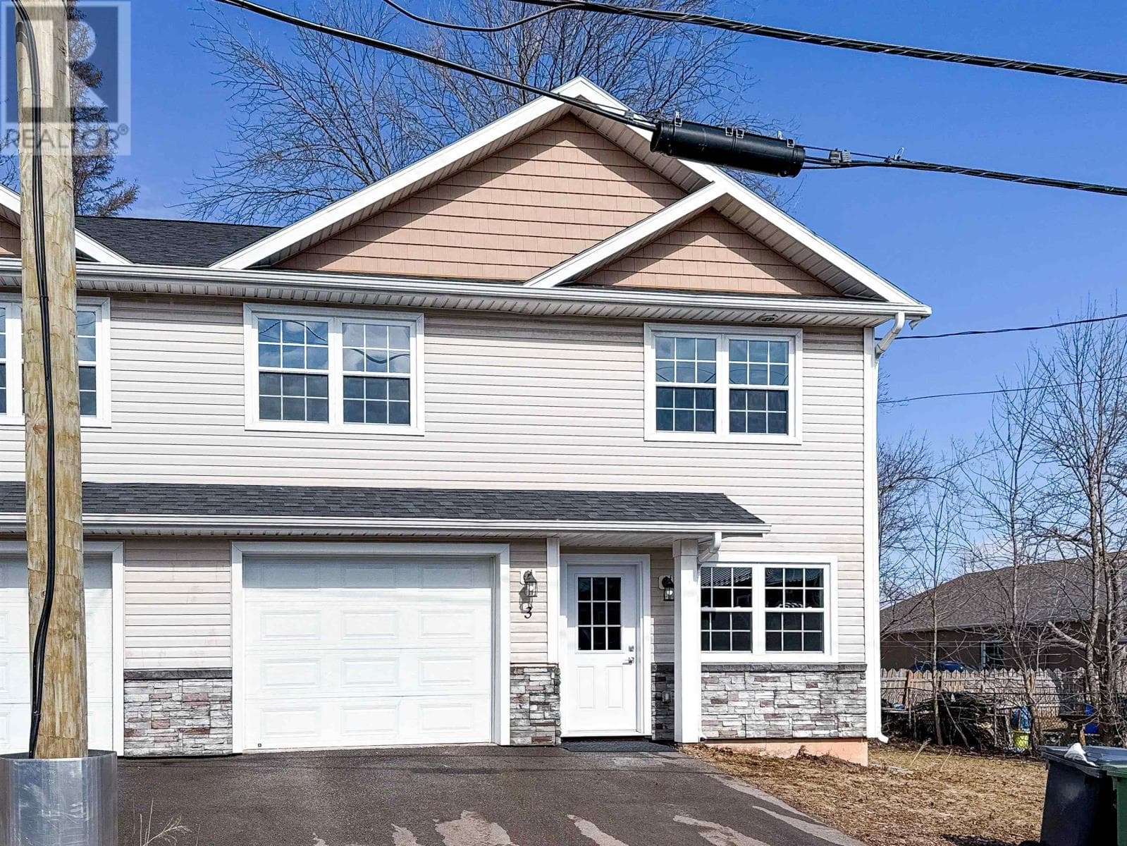 3 bed 3 bath single family at 3 Summer Street — $439,000