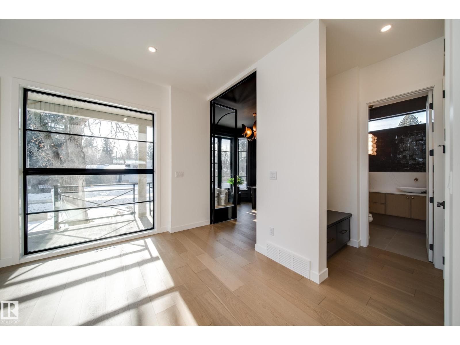 13804 85 AV NW photo 5