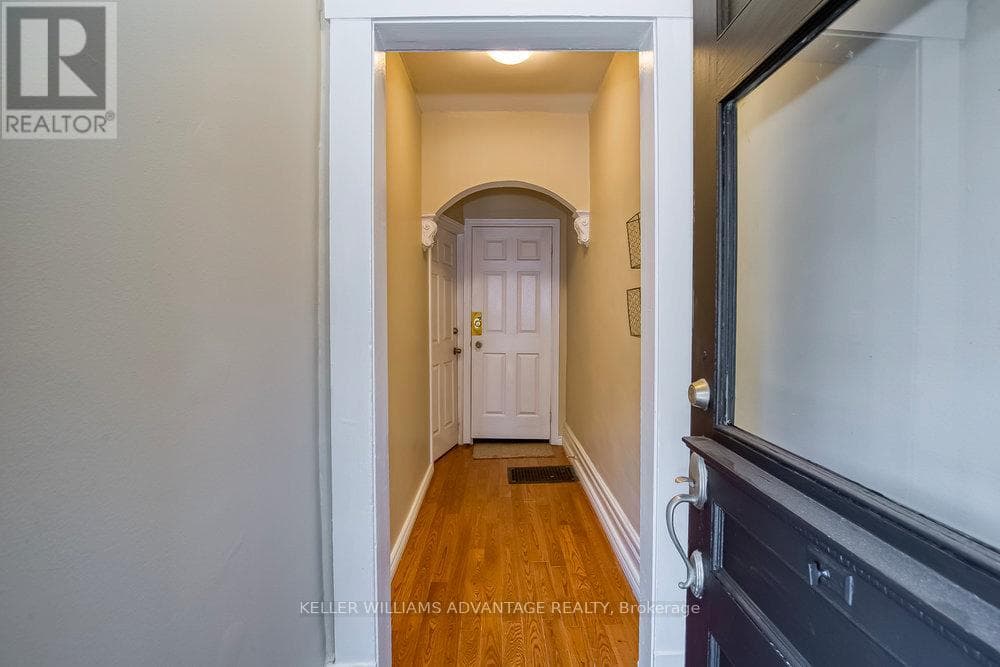 218 BROADVIEW AVENUE photo 3