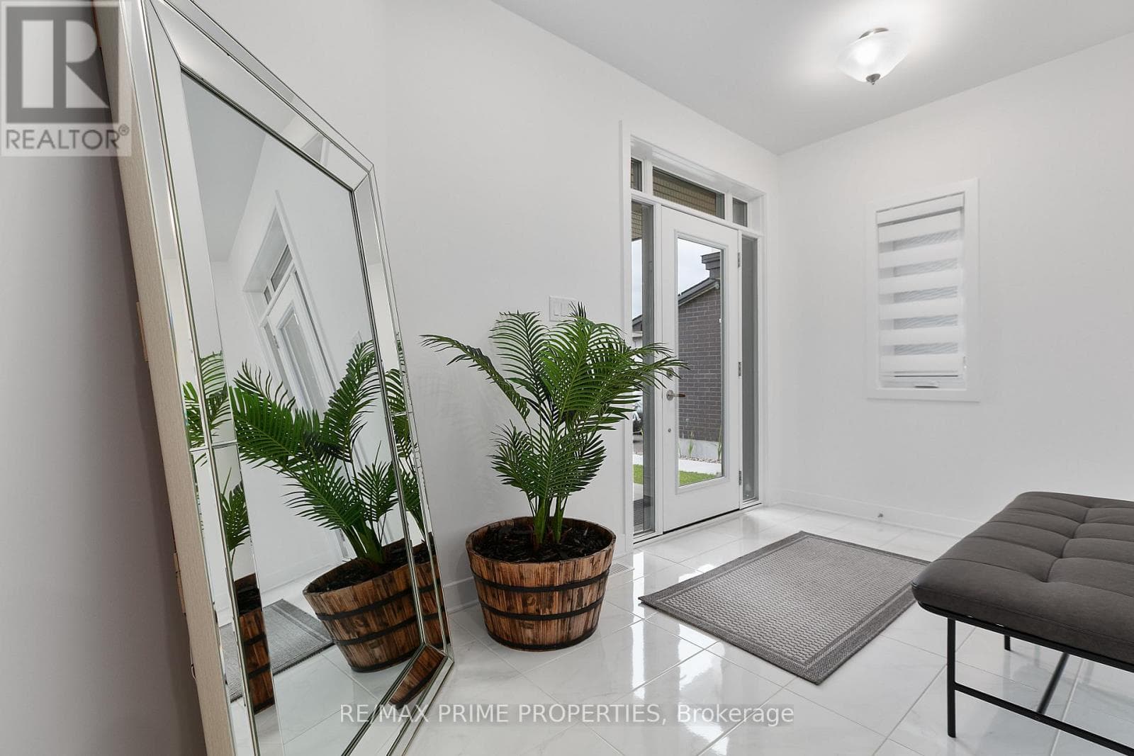 194 BRISTOL CRESCENT photo 4