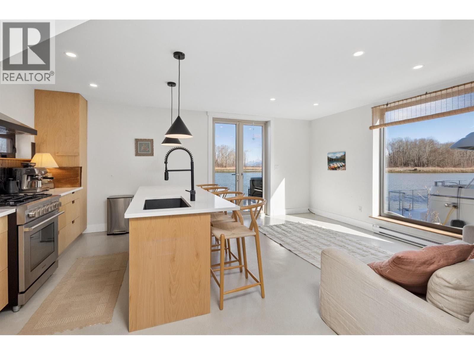 4345 W RIVER ROAD photo 3