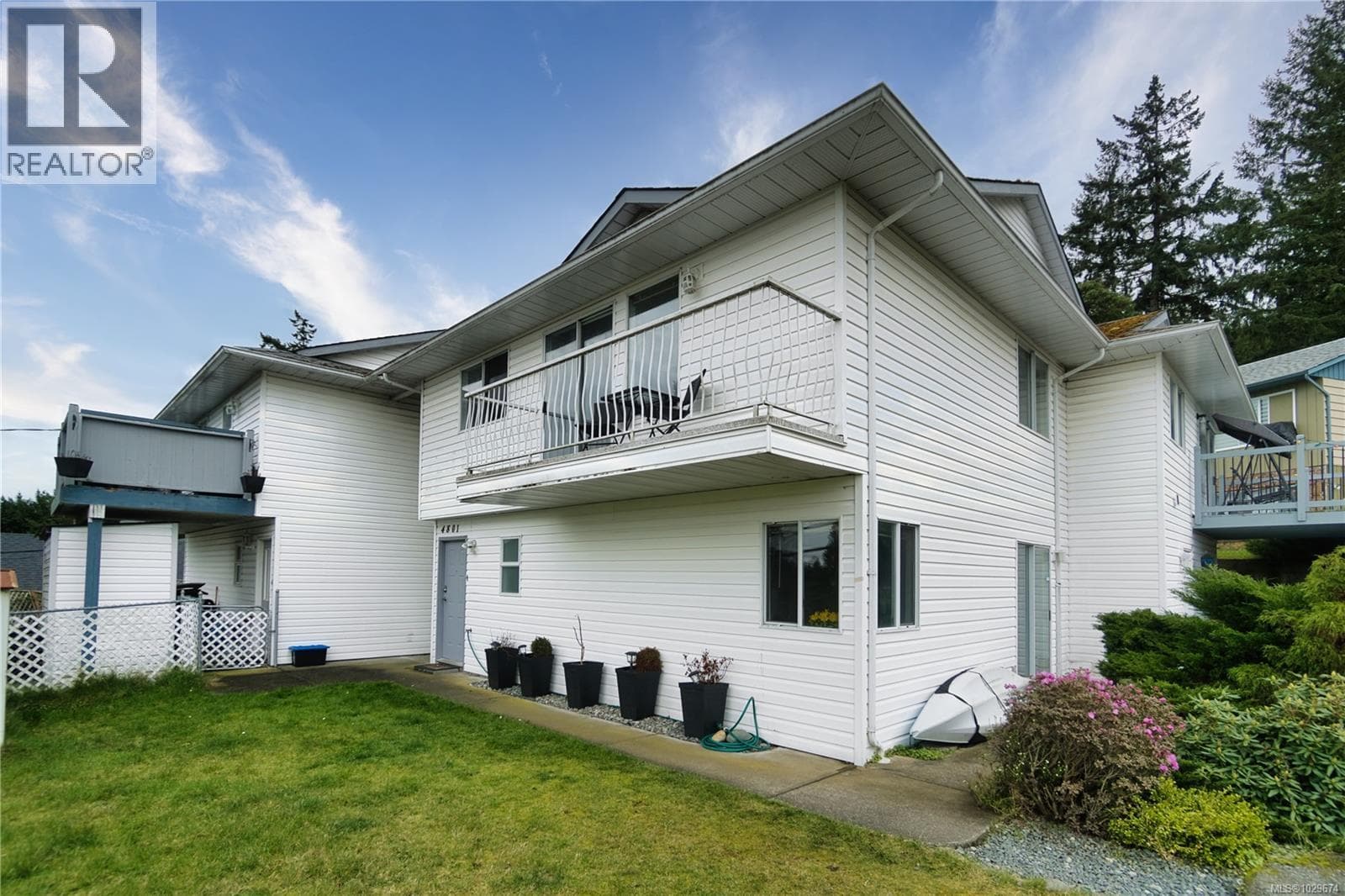 3 bed 2 bath single family at 1 4801 Hammond Bay Rd — $489,000