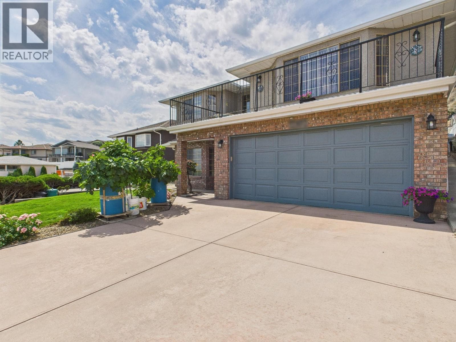 12102 Golf Course Drive photo 2