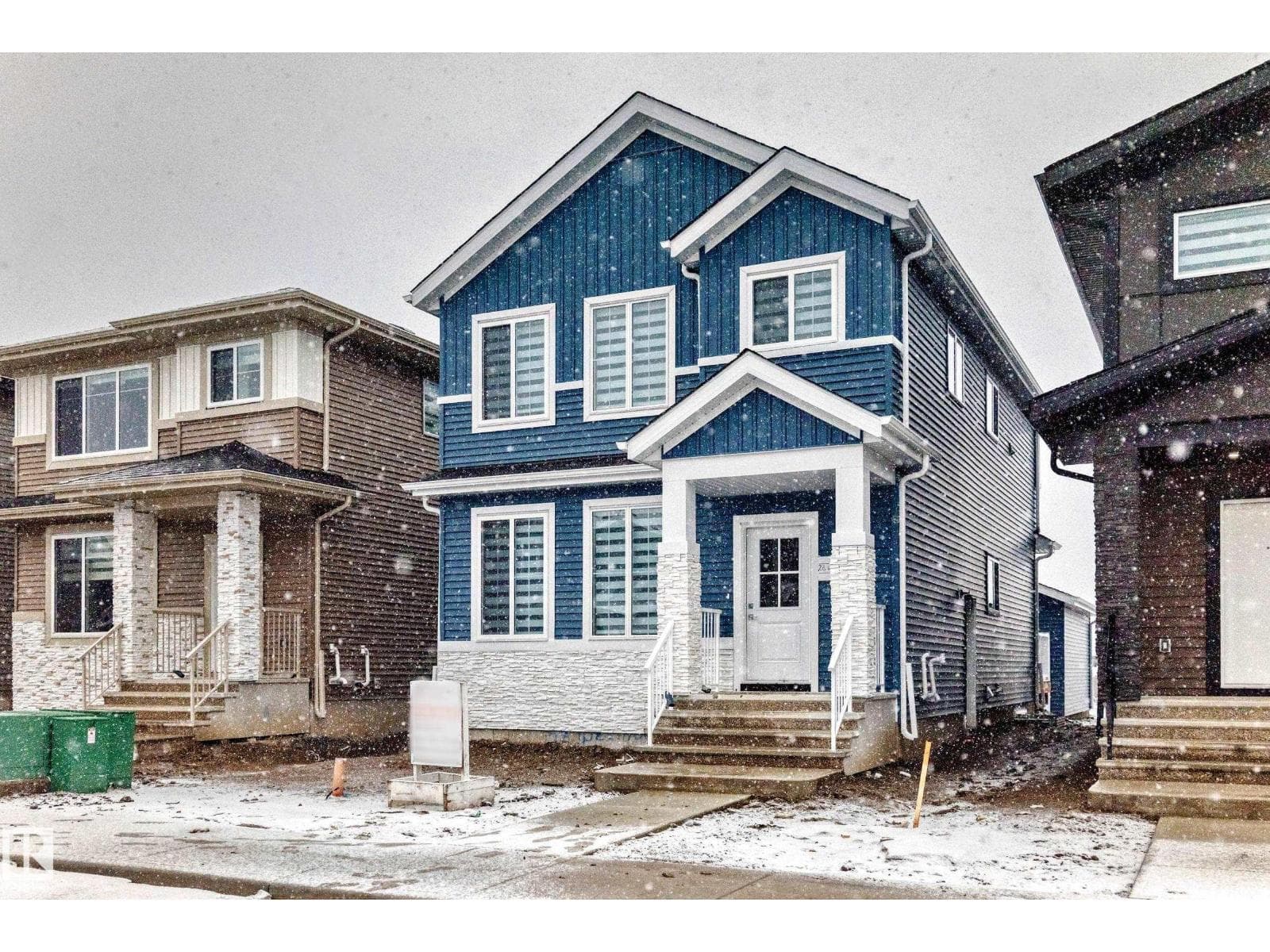 28 Westwyck LI