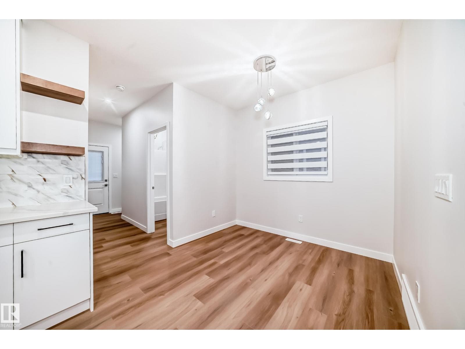28 Westwyck LI — photo 4