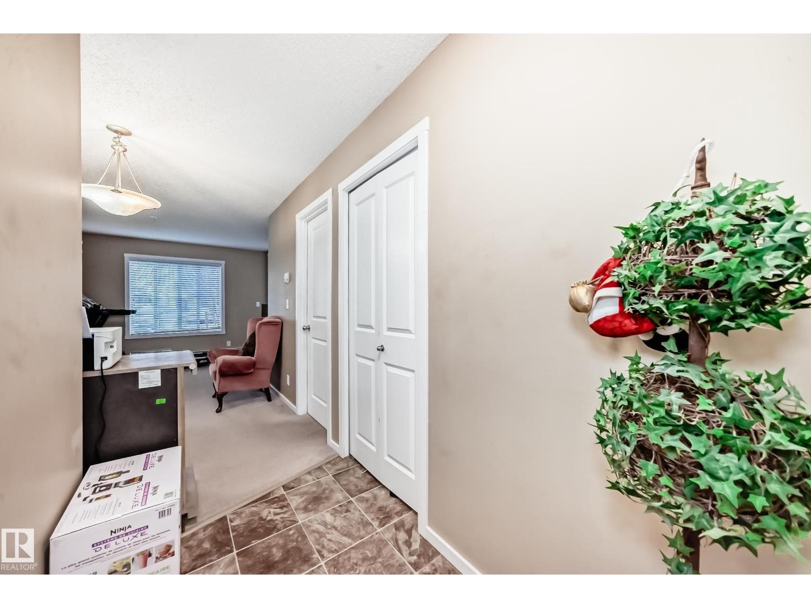 #116 5810 MULLEN PL NW photo 2