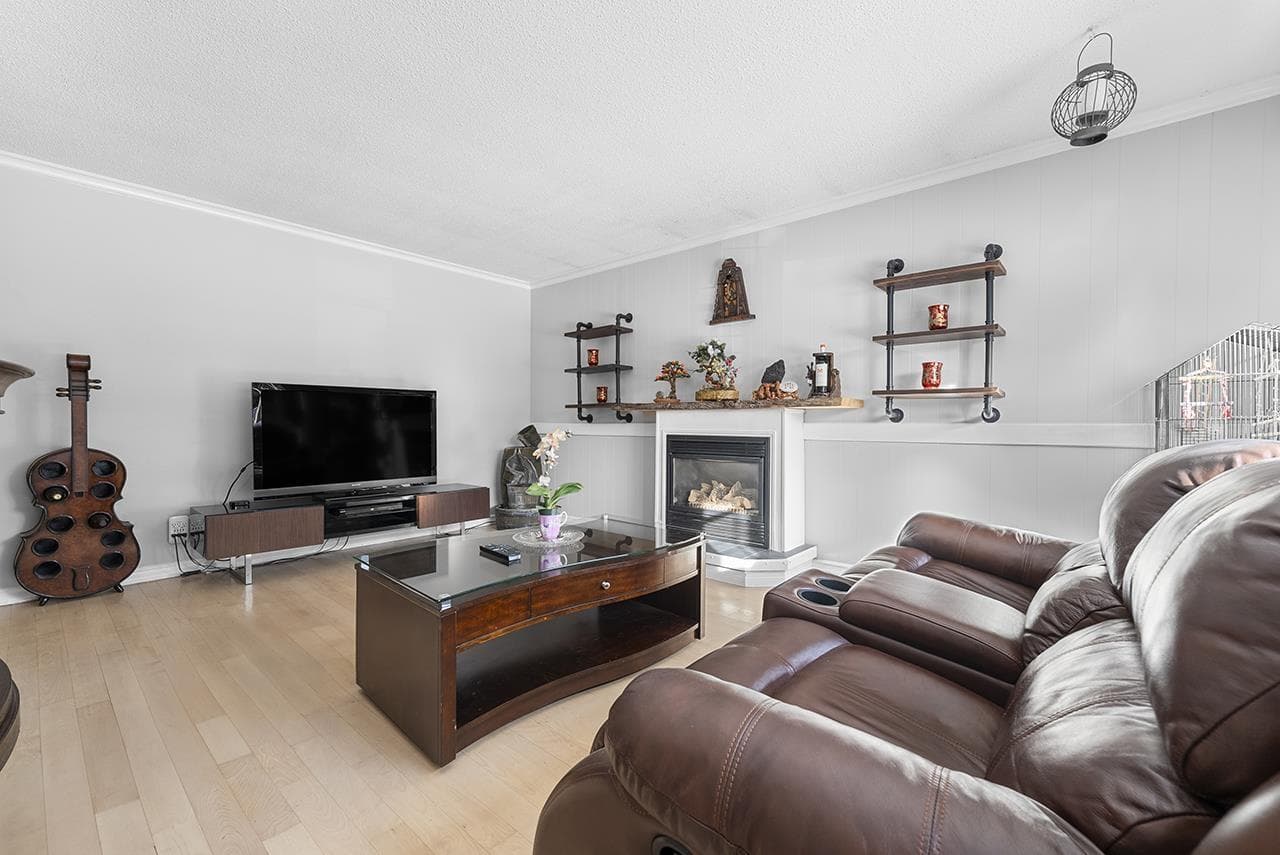 26953 28A AVENUE photo 2