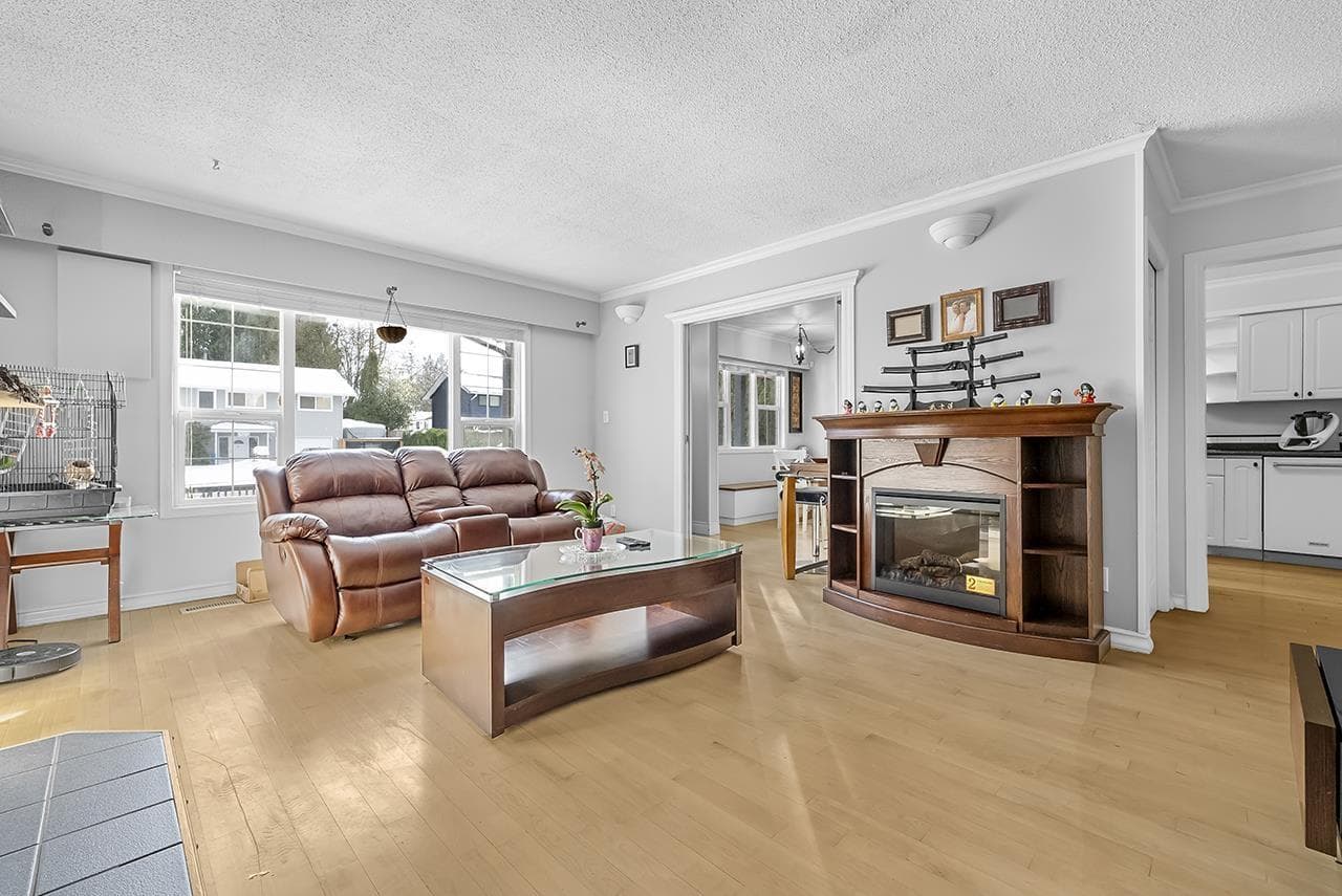 26953 28A AVENUE photo 4
