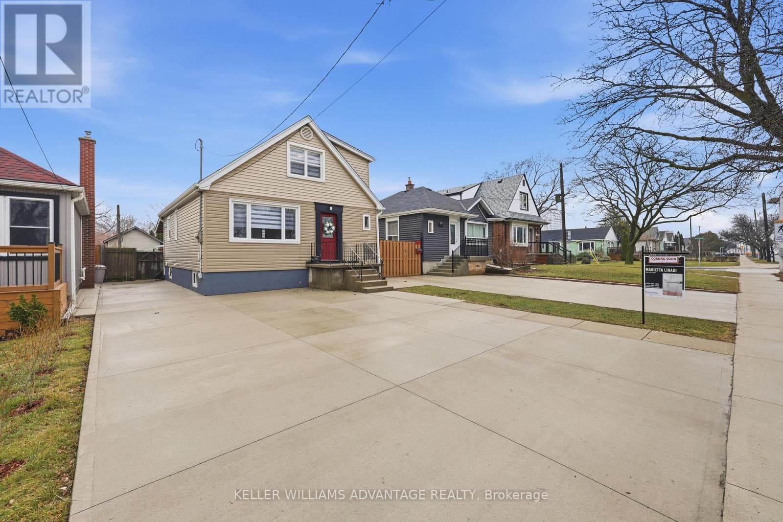 2062 BARTON STREET E photo 5