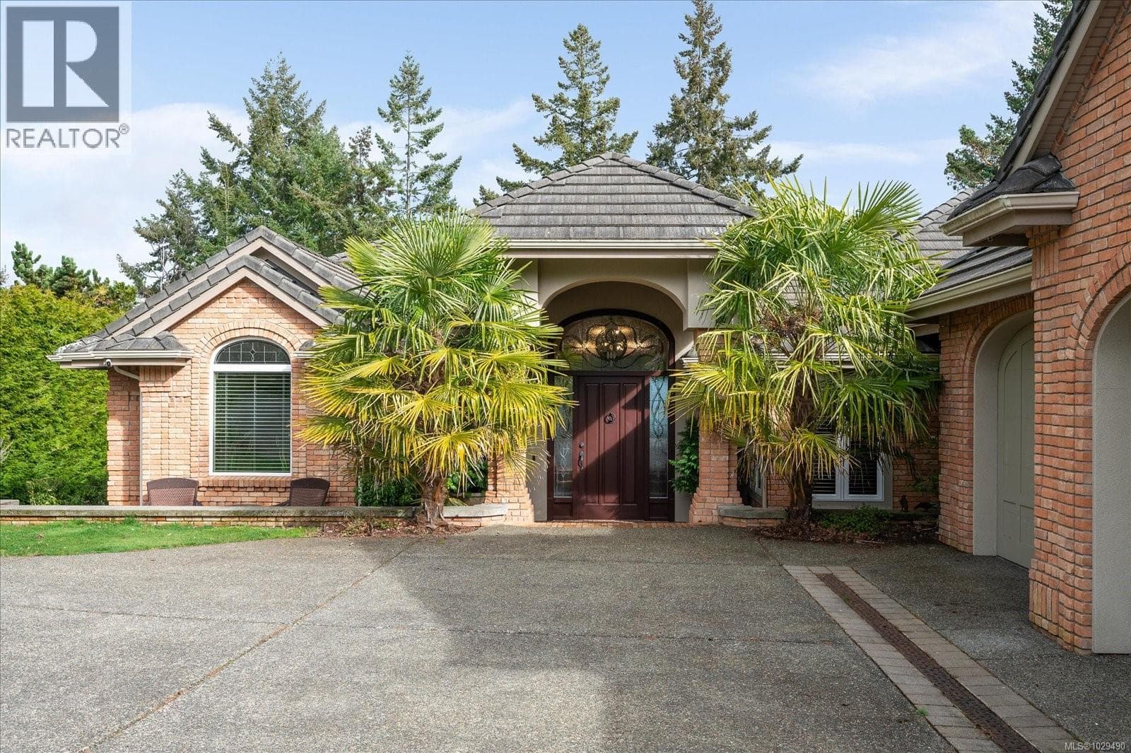 4 bed 4 bath single family at 2450 Ainsley Pl — $4,499,000