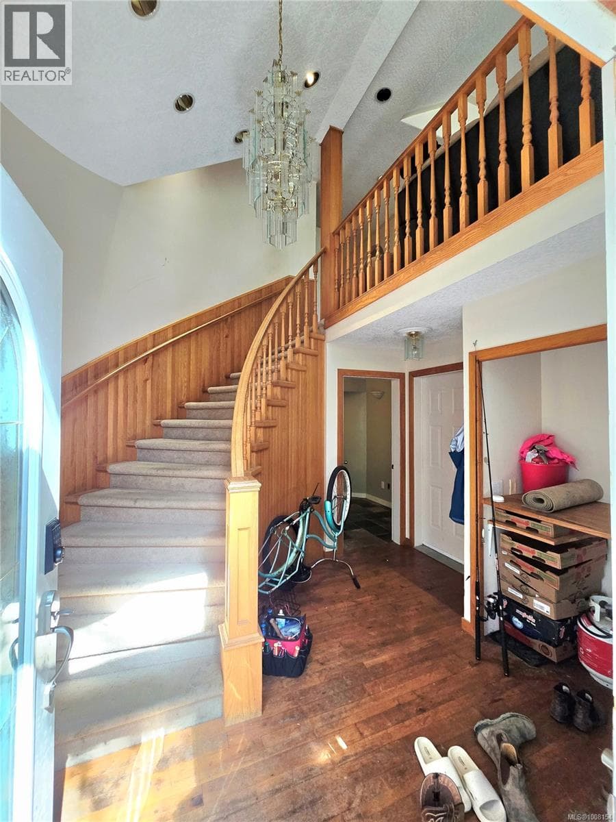 1294 Lynn Rd photo 5