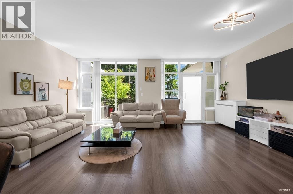 TH16 8677 CAPSTAN WAY photo 3