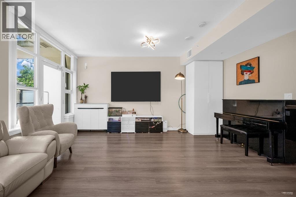 TH16 8677 CAPSTAN WAY photo 5