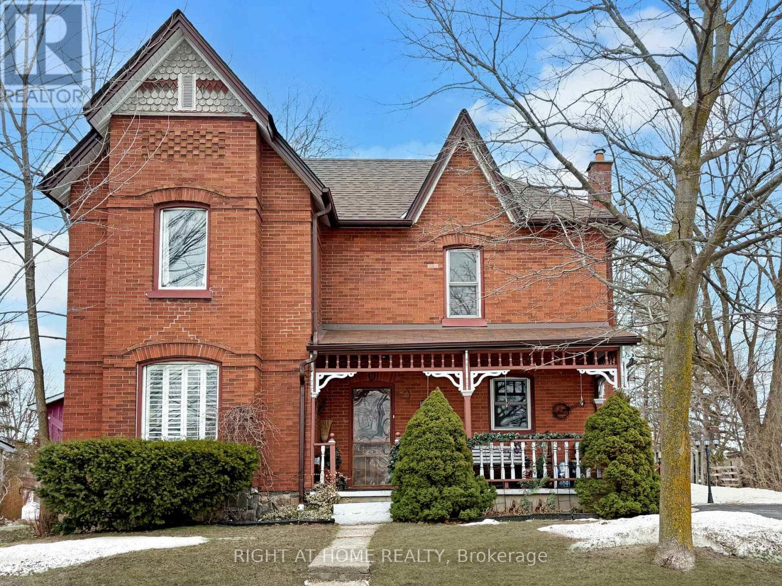 3 bed 2 bath single family at 220 BARRIE STREET — $799,900